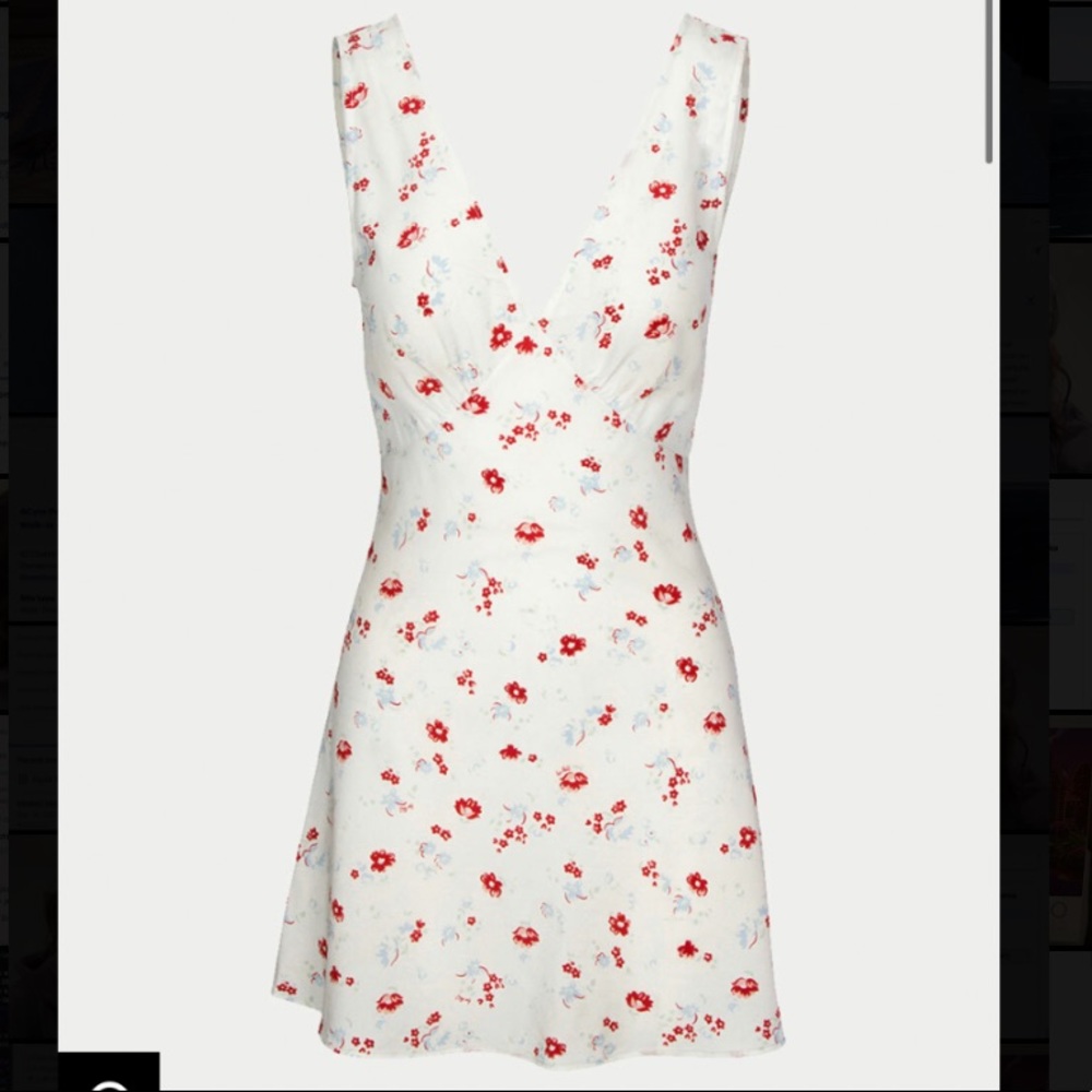 Réalisation par Isabelli dress in Iluminismo